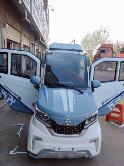 东威A8L四轮车